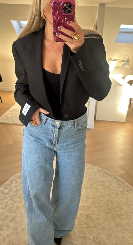 Cropped blazer - black