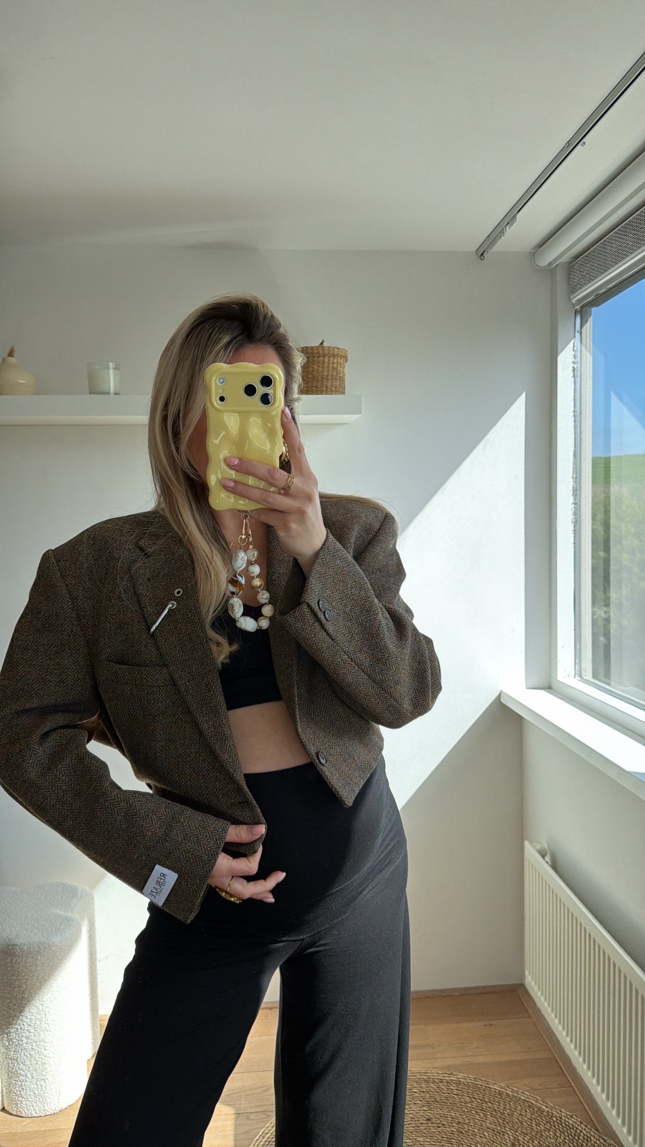 Cropped blazer met piercing