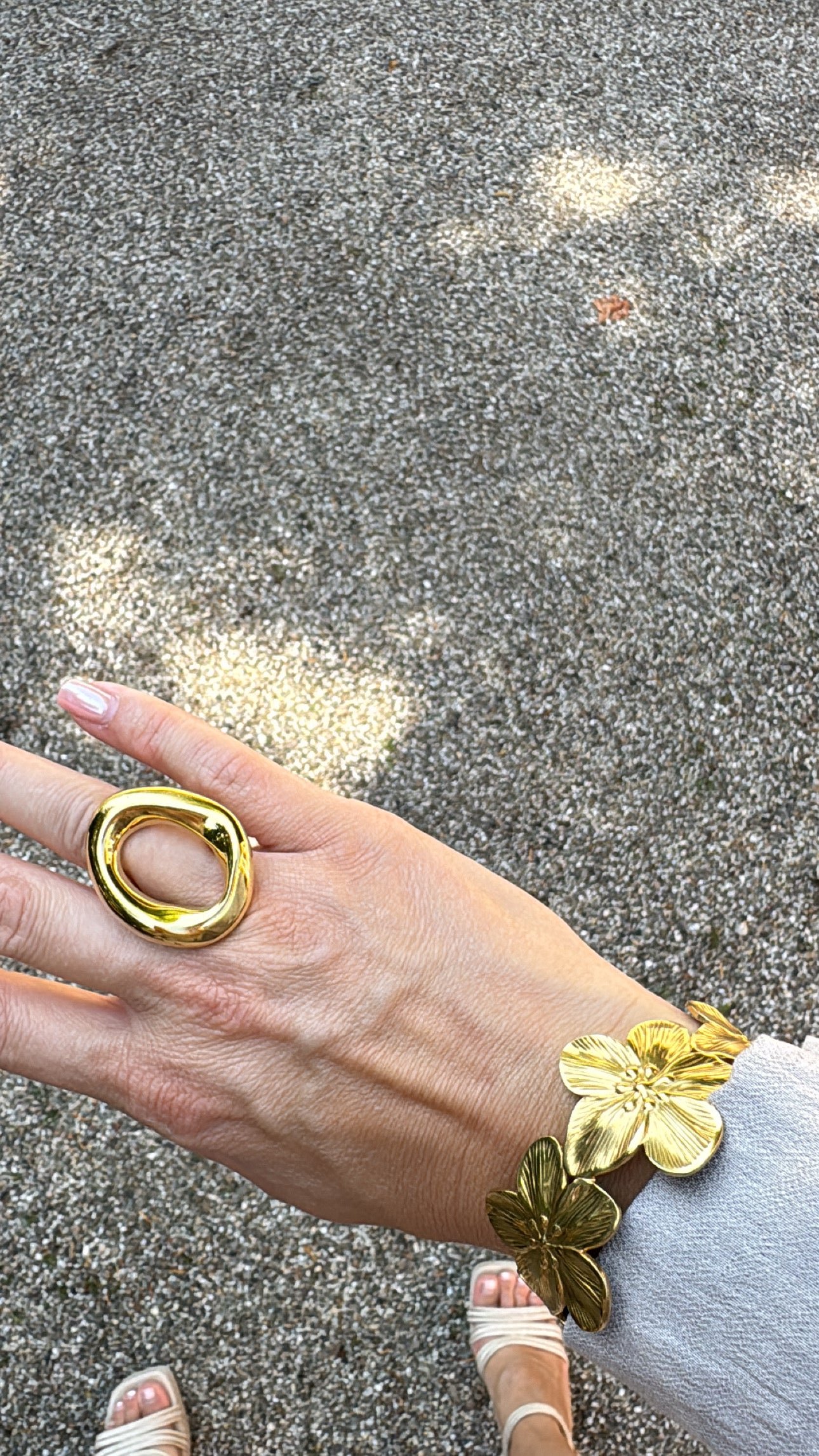 Golden donut ring